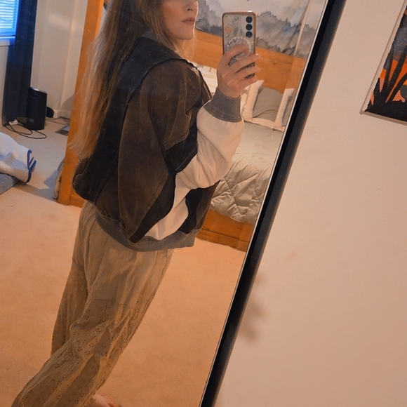 {Aemi} Colorblock Bomber Jacket - Picture 4 of 5